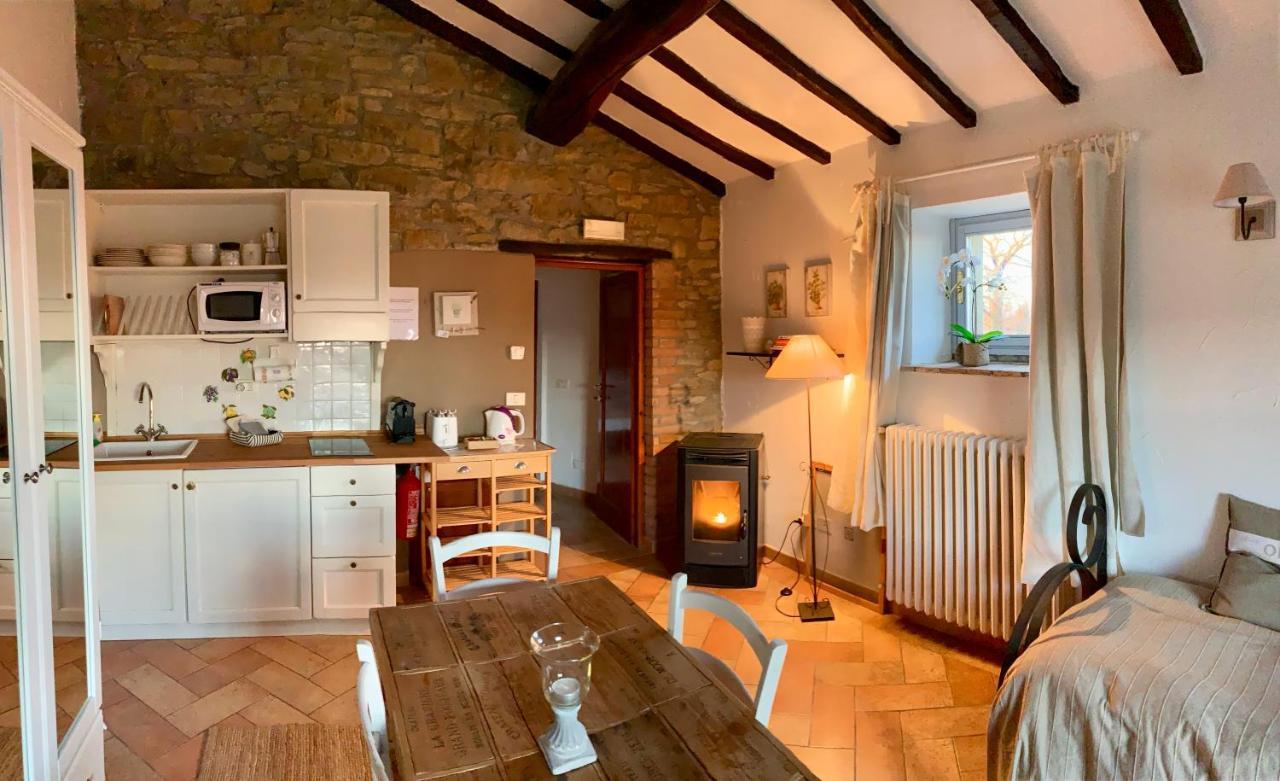 Bed and Breakfast Relais Il Pozzeto Ангьяри Экстерьер фото