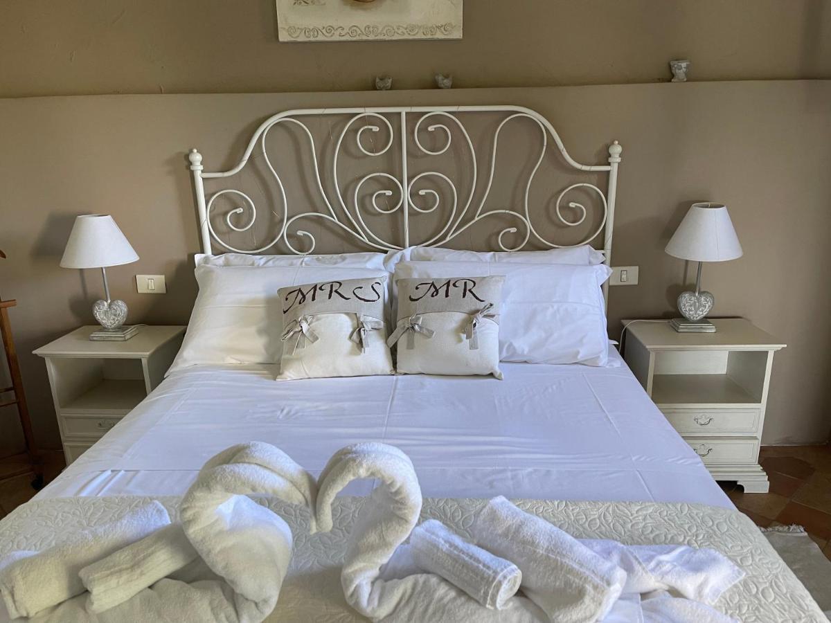 Bed and Breakfast Relais Il Pozzeto Ангьяри Экстерьер фото
